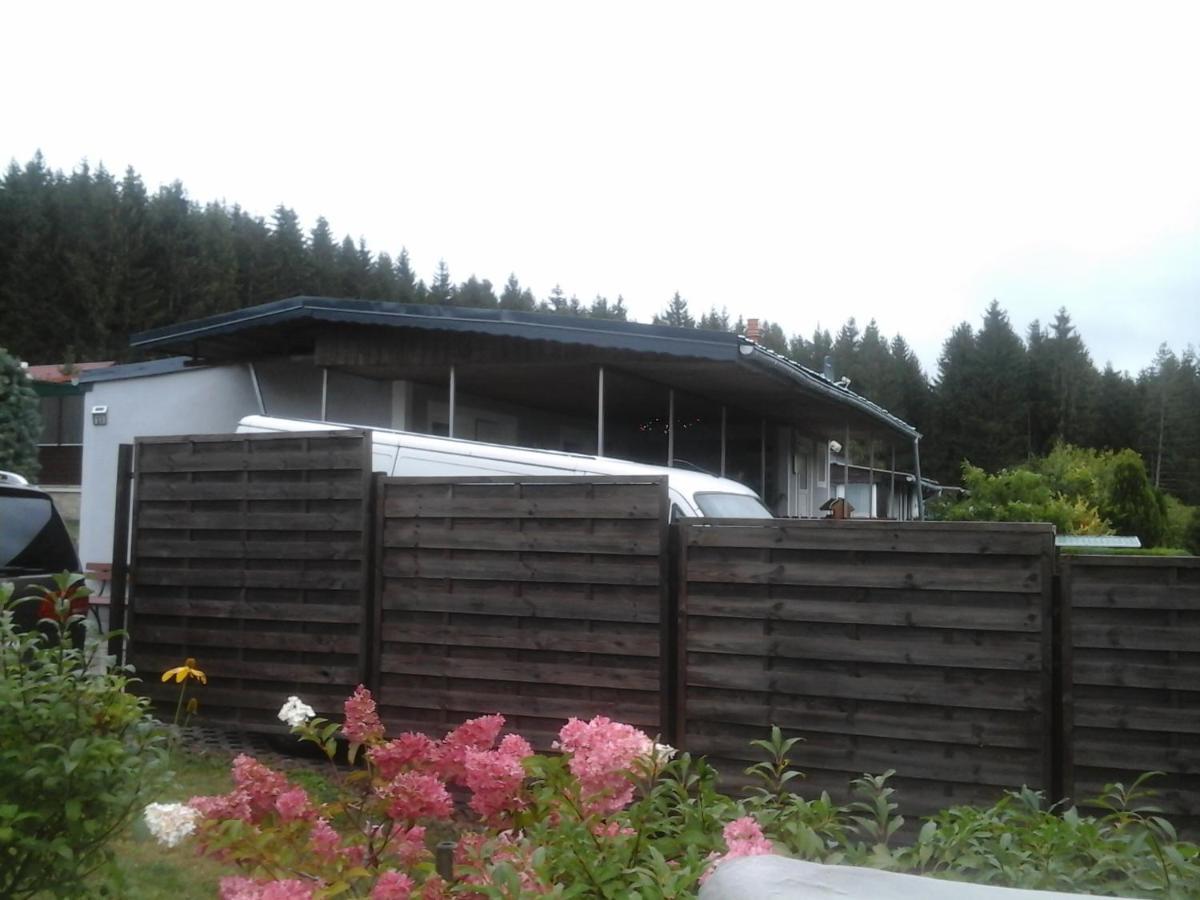 Bungalow Am Paulfeldteich Georgenthal/Thuringen Georgenthal  Exterior foto